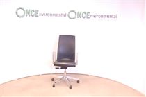 AKABAAKABA Muga 2 managers chair in black leather  